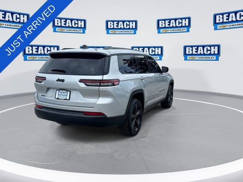 Used 2023 Jeep Grand Cherokee L Laredo AWD/4WD image 8