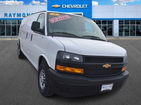New 2025 Chevrolet Express 2500 Extended image 10