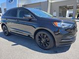 Used 2022 Ford Edge SE w/ Black Appearance Package image 2