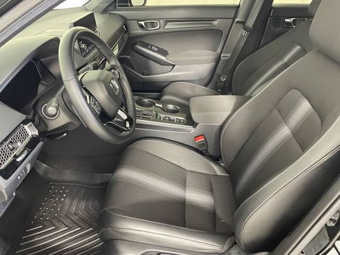 Used 2025 Honda Civic Sport image 2