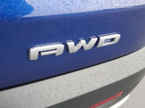 Certified 2023 GMC Acadia SLE w/ Infotainment Package image 6