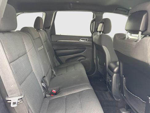 Used 2018 Jeep Grand Cherokee Laredo AWD/4WD image 45