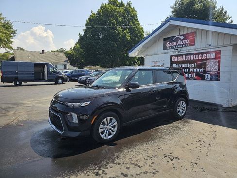Used 2022 Kia Soul LX FWD image 5