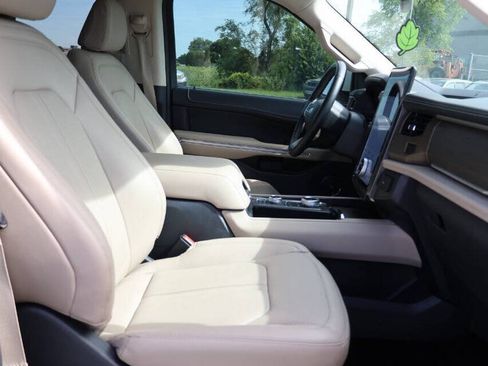 Used 2022 Ford Expedition Max Limited AWD/4WD image 15