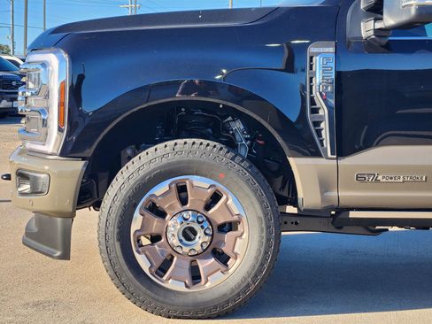 New 2026 Ford F250 King Ranch w/ FX4 Off-Road Package image 10