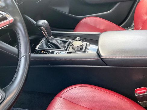 Used 2023 MAZDA MAZDA3 s image 13