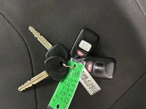 Used 2010 Kia Soul ! FWD image 20