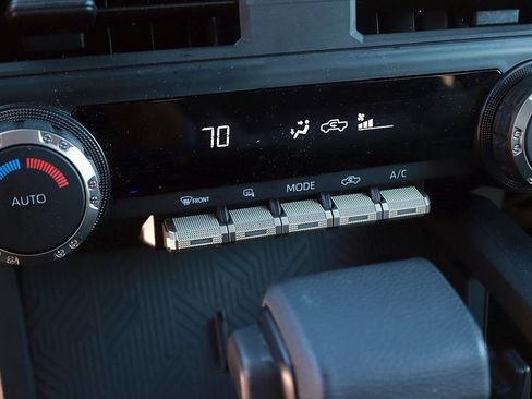 Used 2025 Toyota Tacoma TRD Off-Road AWD/4WD image 22