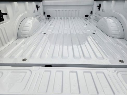 Used 2023 Ford F350 Lariat w/ Chrome Package image 32