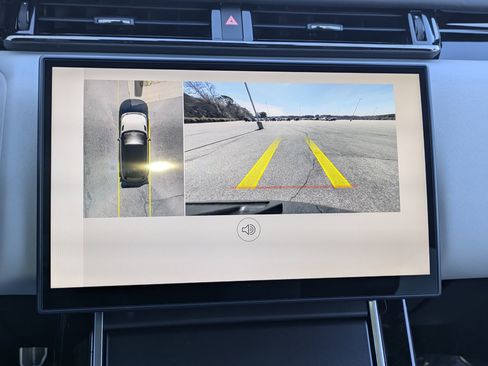 New 2026 Land Rover Range Rover Velar Dynamic SE image 12