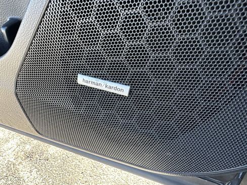 Used 2017 Subaru Forester 2.5i Touring image 17