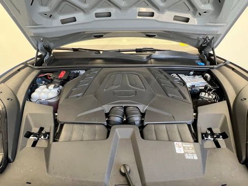 Certified 2025 Porsche Cayenne GTS AWD/4WD image 26
