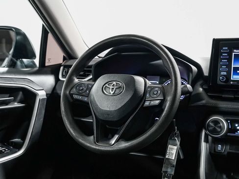 Certified 2022 Toyota RAV4 LE FWD image 16
