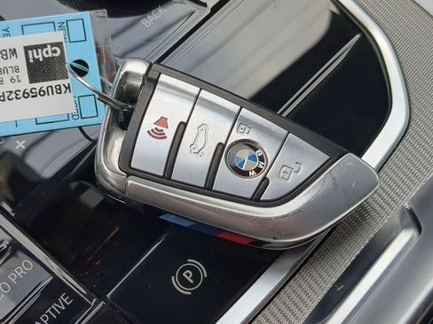 Used 2019 BMW M850i xDrive Coupe w/ Comfort Seating Package image 39