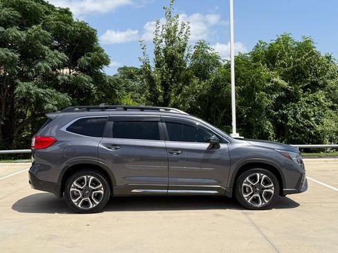 Used 2023 Subaru Ascent Limited AWD/4WD image 5