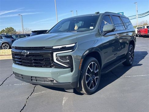 Used 2025 Chevrolet Tahoe RST w/ Advanced Technology Package image 4