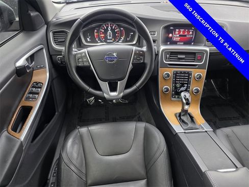 Used 2018 Volvo S60 T5 Inscription Platinum image 13