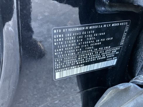 Used 2024 Volkswagen Taos SE image 35