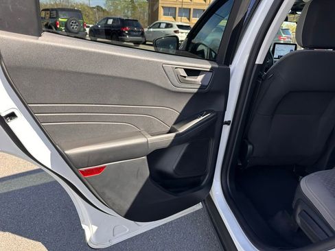 Used 2022 Ford Escape SE w/ Convenience Package image 21