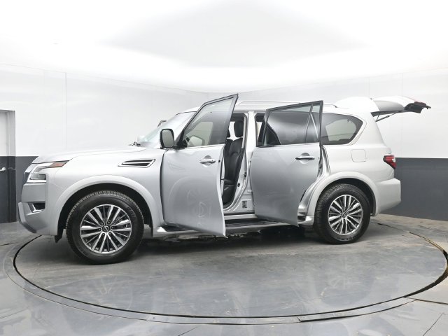 Used 2024 Nissan Armada SL w/ Captain's Chairs Package AWD/4WD image 58