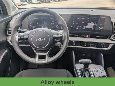 Used 2025 Kia Sportage LX FWD image 31