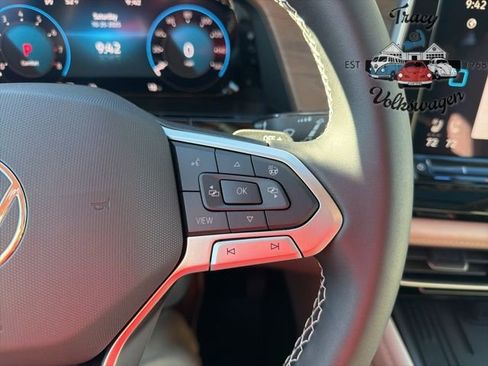 New 2026 Volkswagen Atlas SE image 14