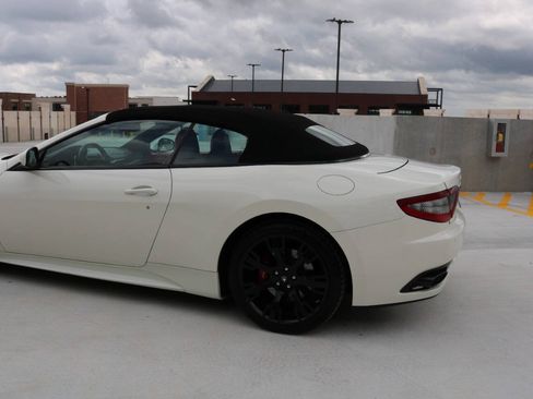 Used 2014 Maserati GranTurismo MC RWD image 27