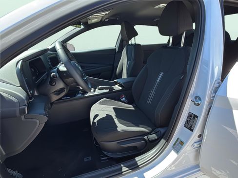 New 2026 Hyundai Elantra Sport FWD image 19