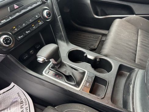 Used 2021 Kia Sportage LX image 19