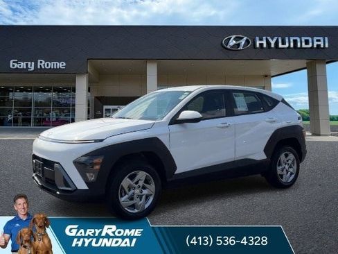 Used 2025 Hyundai Kona SE AWD/4WD image 4
