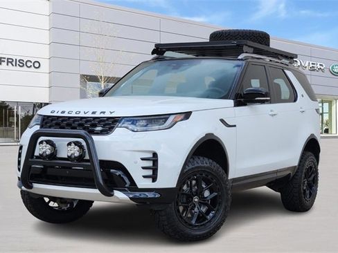 Used 2024 Land Rover Discovery Dynamic SE image 1