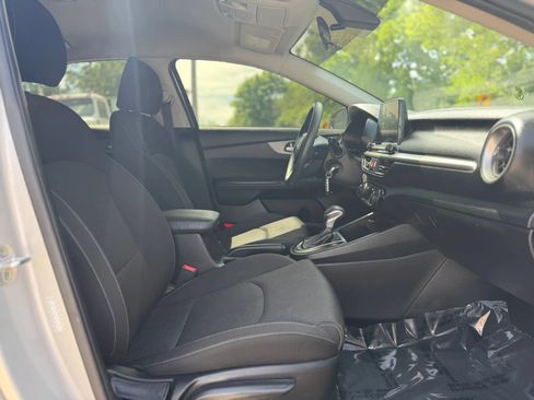 Used 2019 Kia Forte LXS FWD image 20