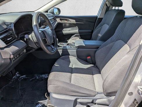 Used 2025 Toyota Camry LE FWD image 21