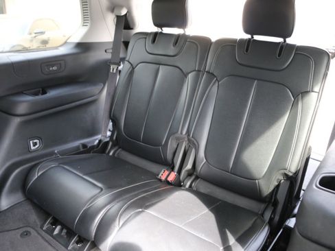 Used 2022 Jeep Grand Cherokee L Limited RWD image 35