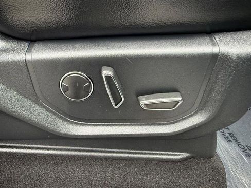 Used 2019 Ford F250 Lariat w/ Lariat Value Package image 17