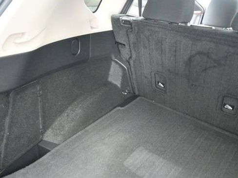Used 2023 Nissan Rogue S AWD/4WD image 25
