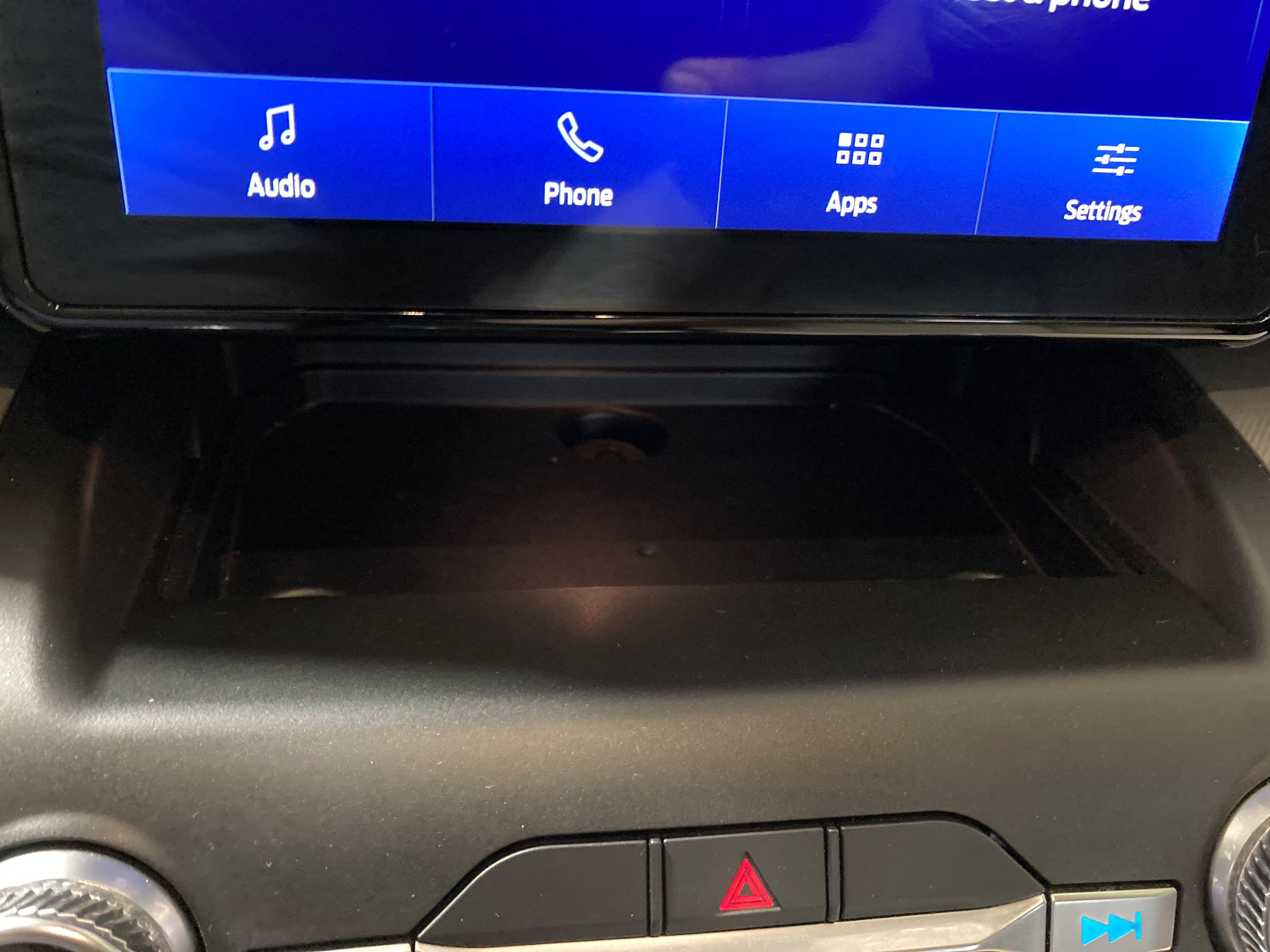 Used 2020 Ford Explorer XLT w/ Equipment Group 202A AWD/4WD image 27