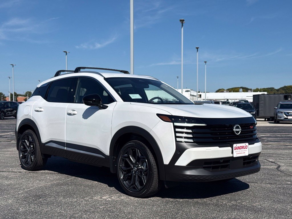 New 2027 Nissan Kicks SR AWD/4WD image 1