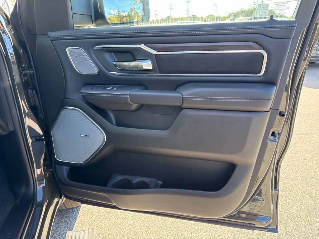 New 2027 RAM 1500 Laramie AWD/4WD image 30