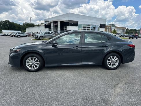 Used 2025 Toyota Camry LE w/ Convenience Package AWD/4WD image 4
