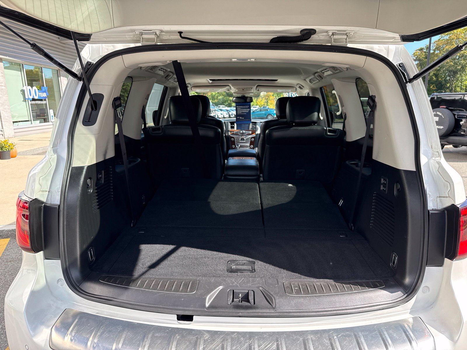 Used 2019 INFINITI QX80 Luxe w/ Proassist Package AWD/4WD image 28