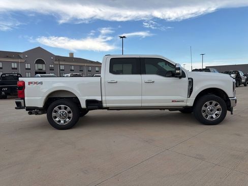 Used 2024 Ford F250 Lariat w/ Lariat Ultimate Package AWD/4WD image 1