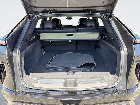Used 2026 Cadillac Lyriq V w/ Exterior Carbon Fiber Package AWD/4WD image 28