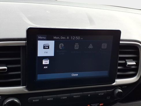 Used 2023 Hyundai Venue SEL w/ Cargo Package image 22