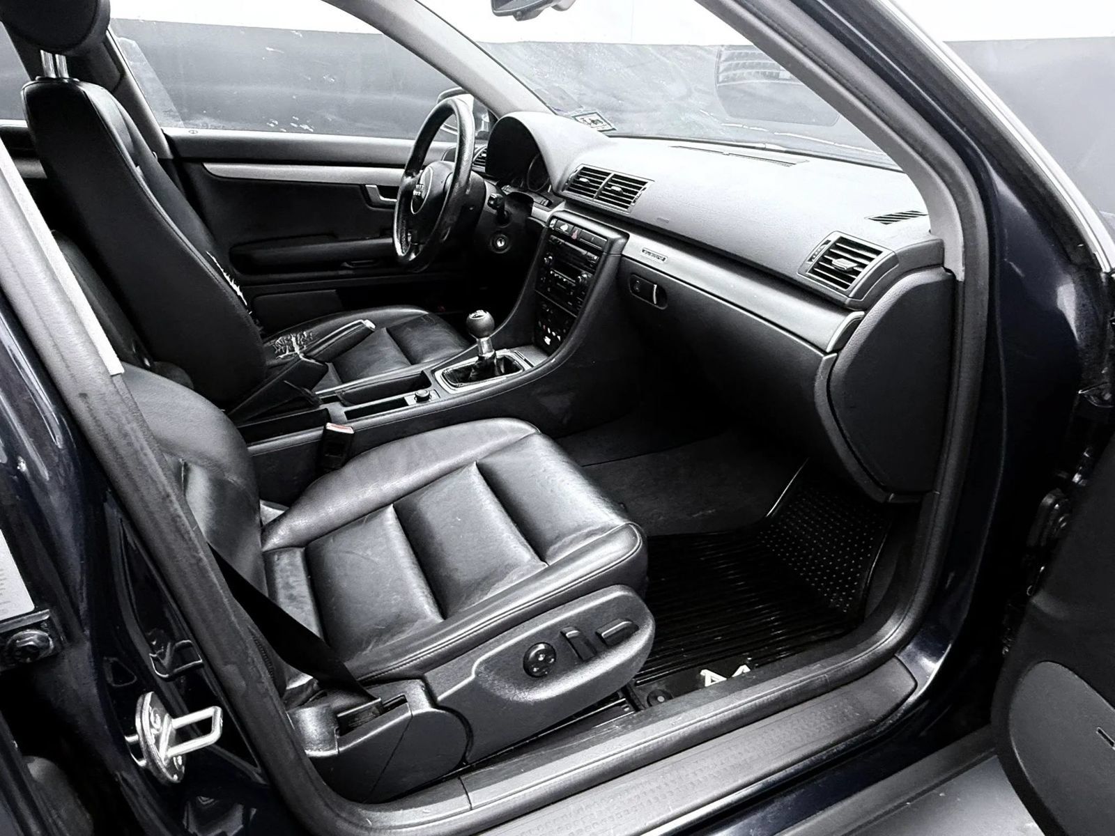 Used 2004 Audi A4 3.0 AWD/4WD image 10
