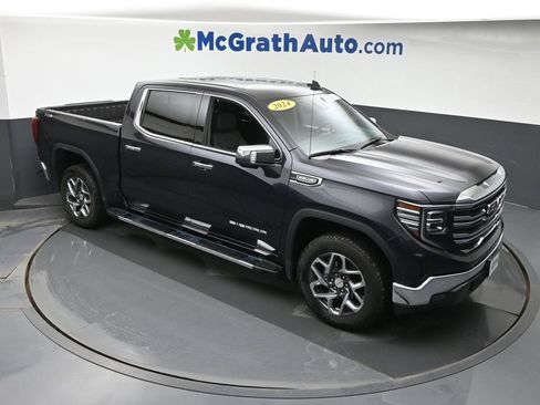 Used 2024 GMC Sierra 1500 SLT image 3