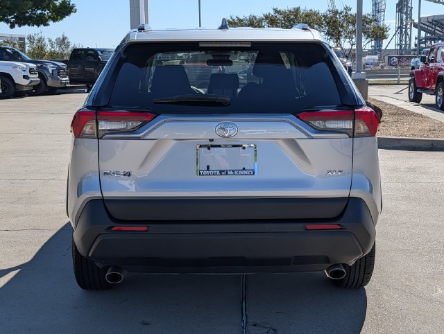 Used 2025 Toyota RAV4 XLE FWD image 7