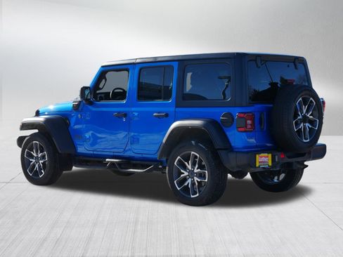 Used 2025 Jeep Wrangler Sport S w/ Convenience Group image 5