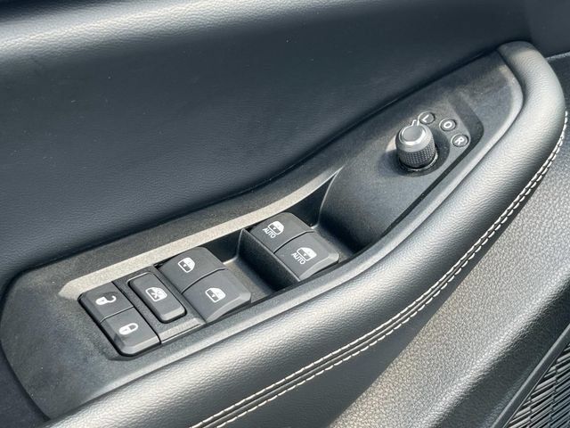 Used 2023 Jeep Grand Cherokee L Altitude AWD/4WD image 27