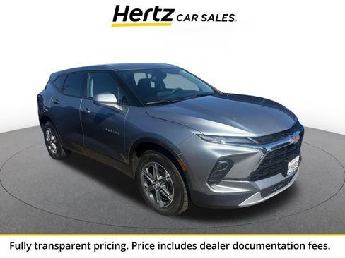 Used 2025 Chevrolet Blazer LT FWD image 1